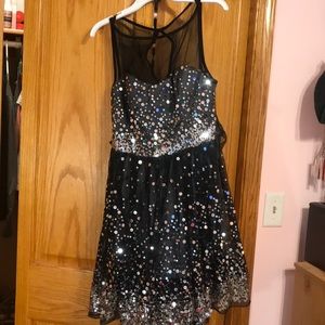 PARTY/COCKTAIL/HOMECOMING DRESS